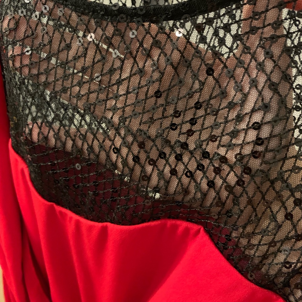 Dress - Picture 2 of 3